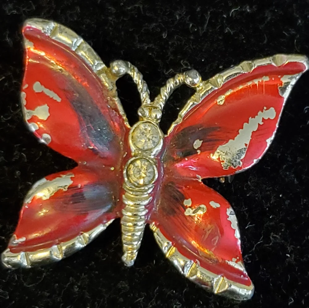 Goldtone and red butterfly pin Damaged